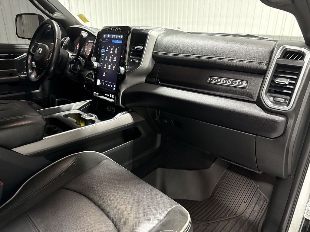 2022 RAM 2500 Laramie Crew Cab 4x4 6'4" Box