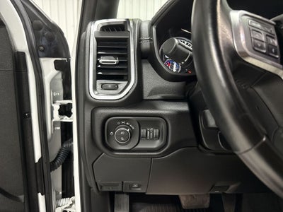2022 RAM 2500 Laramie Crew Cab 4x4 6'4" Box