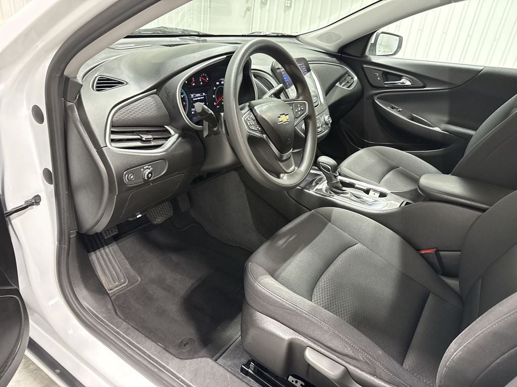 2022 Chevrolet Malibu LS