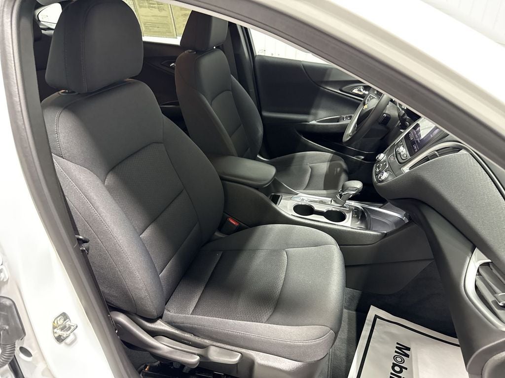 2022 Chevrolet Malibu LS