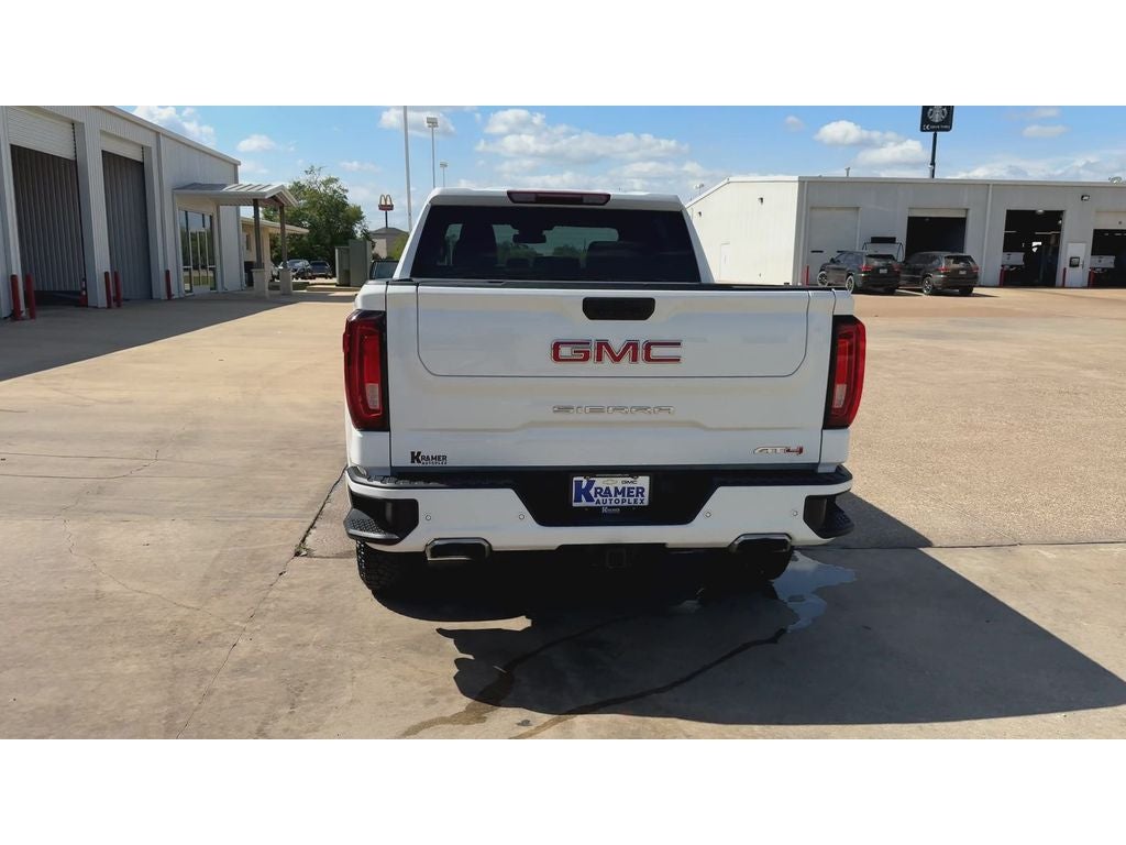 2025 GMC Sierra 1500 AT4
